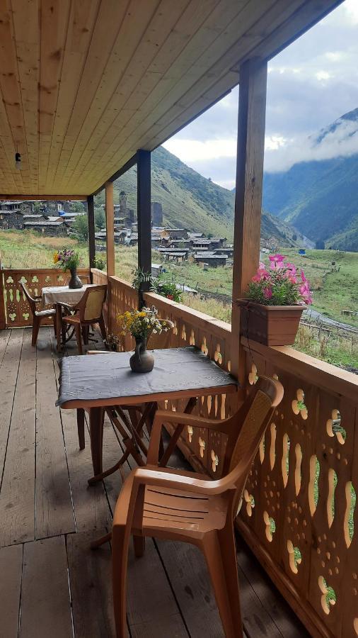 Guesthouse Pirimze Dartlo Luaran gambar