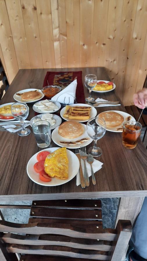 Guesthouse Pirimze Dartlo Luaran gambar