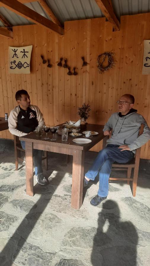 Guesthouse Pirimze Dartlo Luaran gambar
